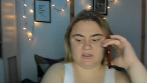 Snapshot of candymilas chatting on 12.11.24 candymilas online show from 12.11.24