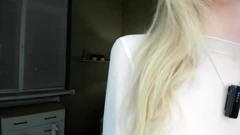 Snapshot of candyvice chatting on 02.25.26 Kate online show from 02.25.26