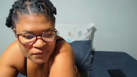 Snapshot of candyyumsaerolaxx chatting on 06.14.26 candyyumsaerolaxx online show from 06.14.26