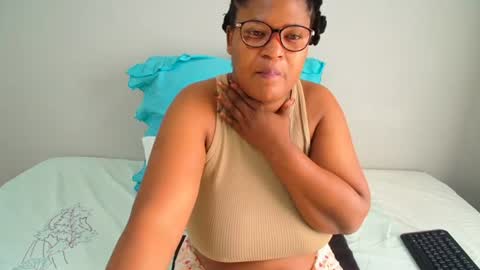 Snapshot of candyyumsaerolaxx chatting on 06.16.26 candyyumsaerolaxx online show from 06.16.26