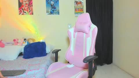 Snapshot of canela_vae chatting on 01.20.25 Canela online show from 01.20.25