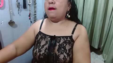 Snapshot of canelacollins chatting on 12.14.25 CanelaCollins online show from 12.14.25