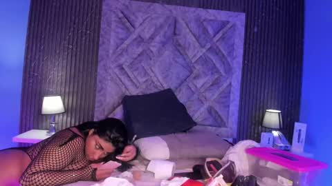 GABRIELA LOPEZ online show from 12.20.25