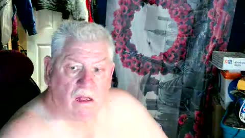 Snapshot of canoelicker69 chatting on 06.10.26 canoelicker69 online show from 06.10.26