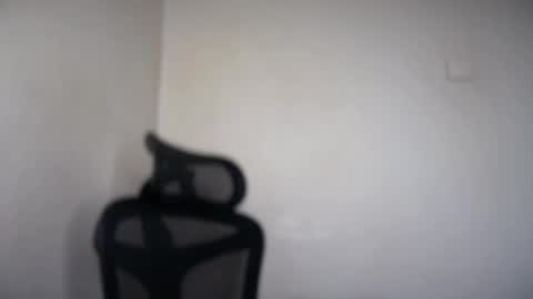 Snapshot of cappuccinokiss chatting on 05.12.26 Emma online show from 05.12.26