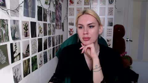 Snapshot of capricious00scorpio chatting on 04.08.26 Capricious Scorpio Afa online show from 04.08.26