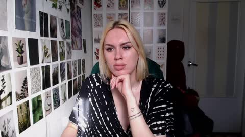 Snapshot of capricious00scorpio chatting on 04.11.26 Capricious Scorpio Afa online show from 04.11.26