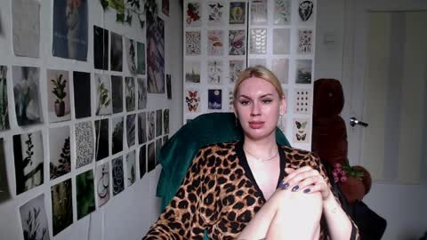 Snapshot of capricious00scorpio chatting on 05.11.26 Capricious Scorpio Afa online show from 05.11.26