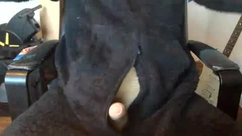 Captain 8 Inches online show from 01.15.25