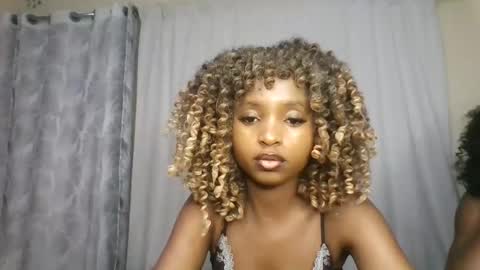 Snapshot of carababey chatting on 02.12.26 carababey online show from 02.12.26