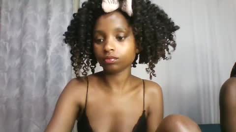 Snapshot of carababey chatting on 04.14.26 carababey online show from 04.14.26