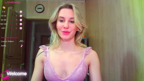 Snapshot of caramel_pie_ chatting on 02.01.26 caramel online show from 02.01.26