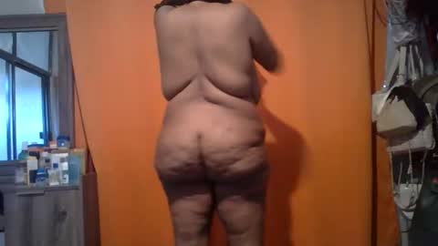 Snapshot of caramelchoc81 chatting on 04.23.26 candylious81 online show from 04.23.26