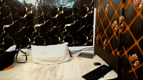 caramelminxx_ online show from 07.10.26