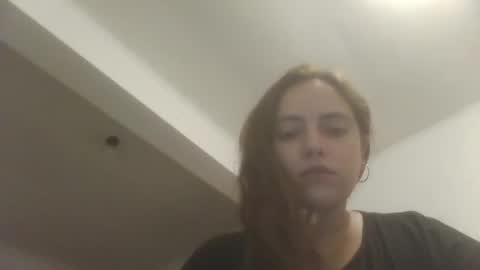 Snapshot of caravibugue chatting on 12.14.24 caravibugue online show from 12.14.24