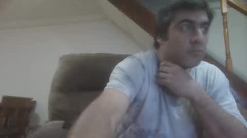 Snapshot of caravibugue chatting on 10.01.25 caravibugue online show from 10.01.25