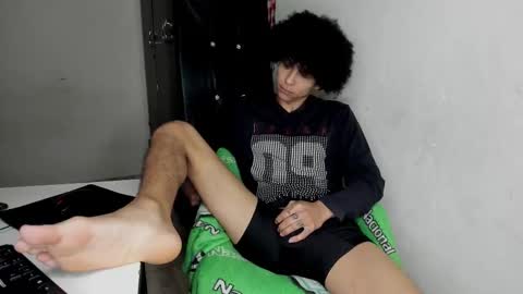 Carlos and Cristian  online show from 12.16.25