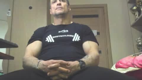 Snapshot of carin_the_body chatting on 03.26.26 Laz online show from 03.26.26