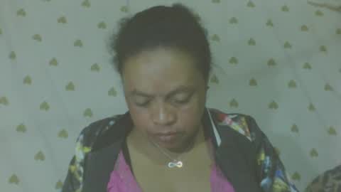 Snapshot of carinesexy69 chatting on 06.19.26 carinesexy69 online show from 06.19.26
