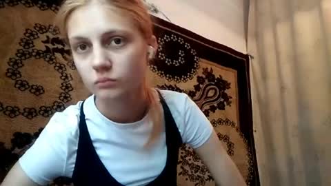 Snapshot of carissaalderson chatting on 05.18.26 Kira online show from 05.18.26