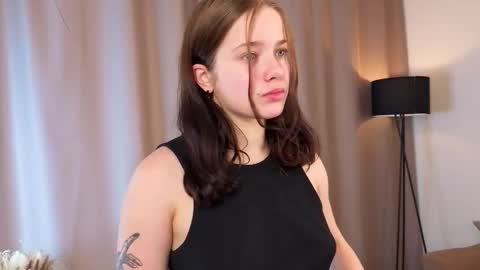 Snapshot of carissaolivo chatting on 10.18.25 Elena online show from 10.18.25