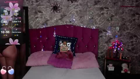 Carla naugthy  online show from 12.31.24