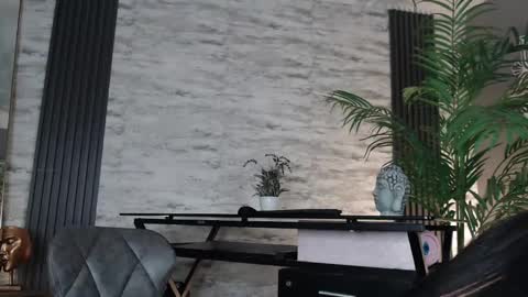 Carla  online show from 02.15.25