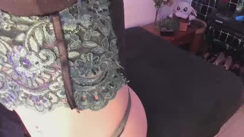 Snapshot of carla_smith__ chatting on 02.23.25 Carla online show from 02.23.25