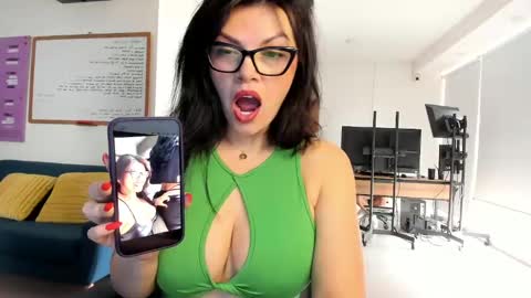 Snapshot of carlaconnortv chatting on 03.02.25 Carla Connor online show from 03.02.25