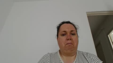 Snapshot of carlaruth chatting on 04.16.26 Carlaruth online show from 04.16.26