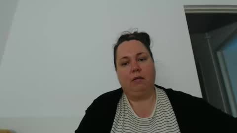 Snapshot of carlaruth chatting on 04.18.26 Carlaruth online show from 04.18.26