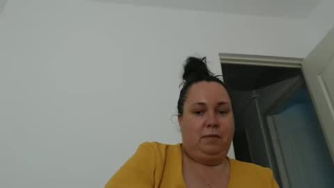 Snapshot of carlaruth chatting on 04.29.26 Carlaruth online show from 04.29.26