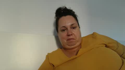 Snapshot of carlaruth chatting on 05.06.26 Carlaruth online show from 05.06.26