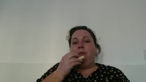 Snapshot of carlaruth chatting on 05.14.26 Carlaruth online show from 05.14.26
