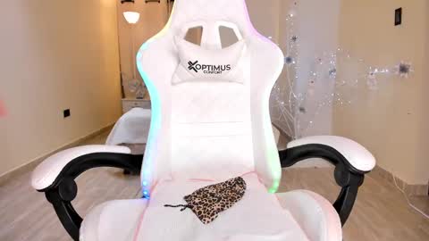 Alejandra online show from 12.15.24