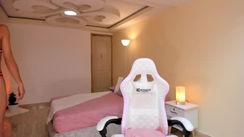 Alejandra online show from 02.15.25