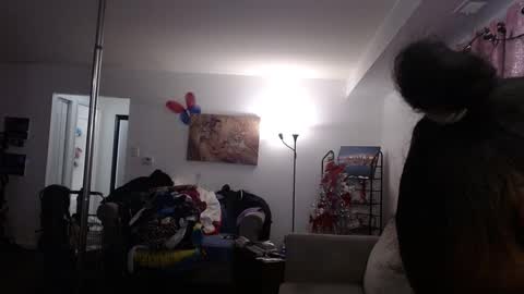 Snapshot of carliecreams chatting on 01.12.25 Carlie online show from 01.12.25