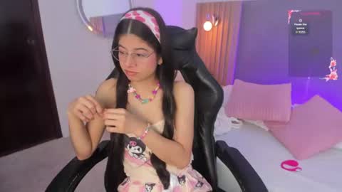 Snapshot of carlina_15 chatting on 07.11.26 C A R L I N A online show from 07.11.26