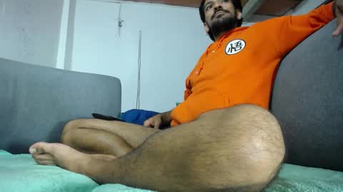 carlo yates  thx for help me to reach 100 thumps up online show from 09.18.25