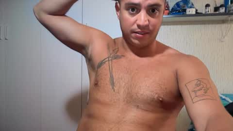 Snapshot of carlobukowski26 chatting on 07.01.26 carlobukowski26 online show from 07.01.26