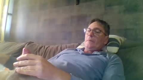 Snapshot of carlonebraska112233 chatting on 10.15.25 carlonebraska112233 online show from 10.15.25