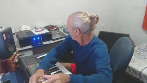 carlos online show from 06.02.26