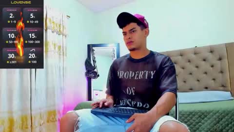 Snapshot of carloshero69 chatting on 01.08.26 carloshero69 online show from 01.08.26