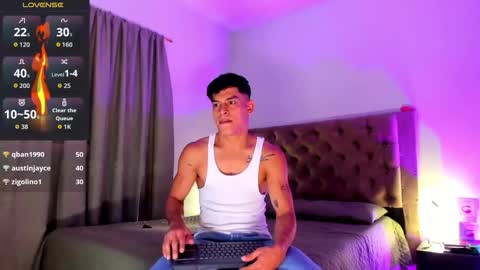 Snapshot of carloshero69 chatting on 01.12.26 carloshero69 online show from 01.12.26