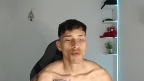 Snapshot of carlossmi01 chatting on 03.15.26 carlossmi01 online show from 03.15.26