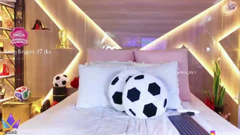 Snapshot of carlotta_ricci chatting on 06.29.26 Carla Carla I am sensual goddes and i was born for loveworshipping and enjoyment. online show from 06.29.26