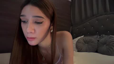 Carlotta online show from 11.05.25