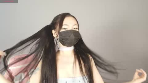 Snapshot of carlune chatting on 05.29.26 Carlune online show from 05.29.26