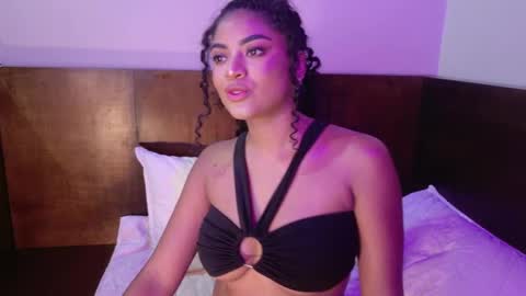 Snapshot of carly_monroe_ chatting on 10.24.25 Carly Monroe  online show from 10.24.25