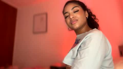 Littlecarly  online show from 02.04.25